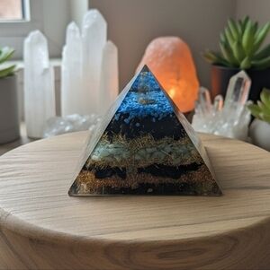 Handmade Orgonite Crystal Healing Pyramid - Blue & Gold